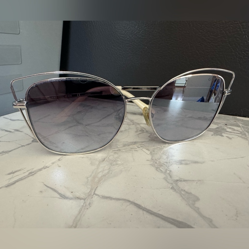 Guess metal silver cat eye sunglasses GU7528